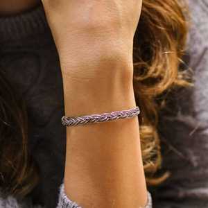 Pulsera Trenzada Vintage de Plata de Ley 925 de 3 Filas con Baño de Oro y Cierre de Seguridad, Tipo Pulseras con Dijes - Product Image 1