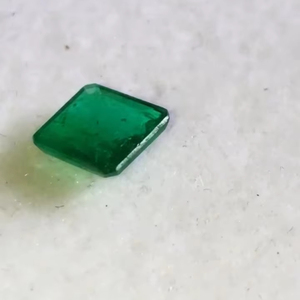 มรกตธรรมชาติที่สวยงามจาก zambia 1.43 CTS มรกตตัด AAA สีเขียวสวยขัดเงาสมบูรณ์แบบสำหรับการทำมัน - Product Image 2