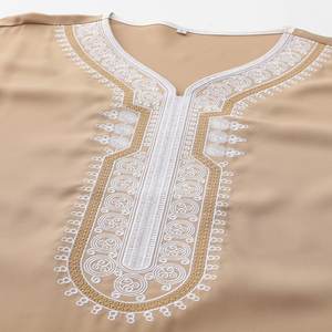 ثوب صلاة رجالي من البوليستر بسعر الجملة لشهر رمضان، مصنوع من قماش خفيف ومتاح للطلبات الكبيرة، بتصميم عربي وملابس إسلامية - Product Image 3