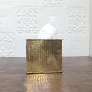 ผู้ถือกระดาษทิชชู่ทองเหลืองทรงสี่เหลี่ยมที่มีดีไซน์ทันสมัยและมีการตัดที่หรูหราสำหรับโต๊ะอาหารในโรงแรม - Product Image 2