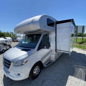 Autocaravana de Lujo Usada FORESTER 2401B Blanca, Emisión Euro 5, Capacidad para 4-6 Personas, RV Camper con Piso Acrílico y Cocina - Product Image 6
