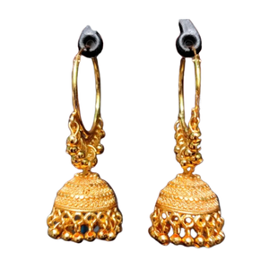 Boucles d'oreilles à prix abordable serties de boucles d'oreilles de style Jhumka en plaqué or 22CT de conception traditionnelle, bijoux pour femmes - Product Image 1