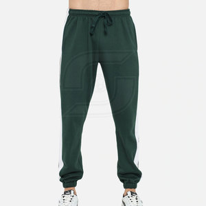 Chándal de Athleisure verde para hombre con estilo, patrón sólido con capucha y detalles en blanco y técnicas de diamantes de imitación, uso diario - Product Image 5