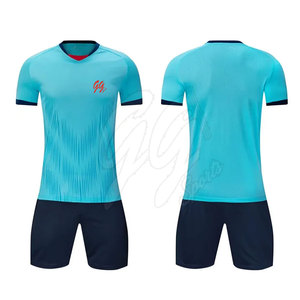 Uniforme de fútbol transpirable de tamaño personalizado para hombre, uniforme de fútbol sostenible al por mayor - Product Image 1