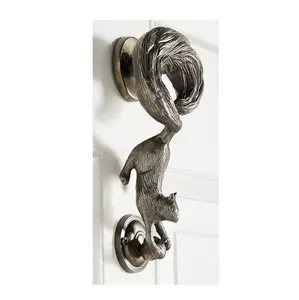 Stylish Squirrel Door Knocker For Home Hotel Restaurant Window Accessories Decorative Modern Solid Metal Door Knocker