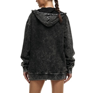 เสื้อฮู้ดซิปผู้หญิงแบบฟอกสี 500GSM ผ้าฝ้ายหนานุ่ม สตรีทแวร์ รับผลิตตามแบบ OEM แบรนด์ส่วนตัว โรงงานผู้ผลิต - Product Image 4