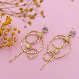 ทำด้วยมือ Dua 18K ทองเหลืองชุบทองรุ้งมูนสโตนหล่น | งานแต่งงานแบบไม่มีตัวตนที่ทันสมัยสำหรับผู้หญิง | Jaipur exporter - Product Image 2