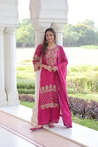 Ensemble Salwar Suit en Soie Moderne et Tendance, Trois Pièces avec Broderies et Doublure en Coton - Product Image 6