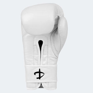 Guantes de boxeo para niños de entrenamiento de alta calidad con logotipo personalizado impreso hecho en color liso - Product Image 5