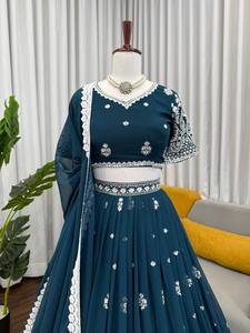 Kadınlar İçin Geleneksel İşlemeli Hızlı Kuruyan Faux Georgette Lehenga Choli Takımı Dupatta Parti Düğün Şenlikli Günler Gelin Stili - Product Image 3