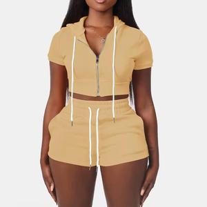 เซ็ตเสื้อครอปมีฮู้ดสำหรับผู้หญิงชุดวิ่งสองชิ้นเสื้อครอปทรงหลวมโอเวอร์ไซส์และกางเกงขาสั้นสำหรับผู้หญิง - Product Image 3