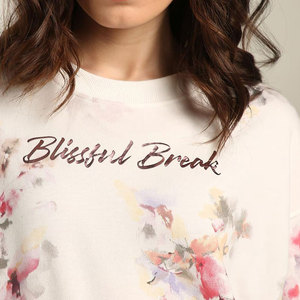 Sudaderas de mujer en precio al por mayor peso ligero mejores diseños Top Trending Casual Wear manga completa sudaderas personalizadas - Product Image 3