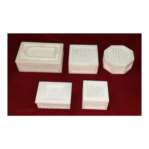 Marbre blanc pur de qualité supérieure avec boîte à bijoux impeccable faite à la main pour la décoration de la maison et le but de cadeau - Product Image 1