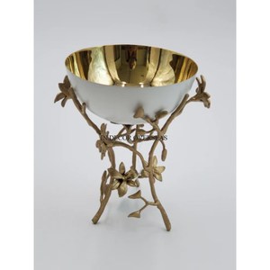Metal de alta calidad hecho de alto grado chapado en oro martillado textura flores diseñador servir y decoración tazón suministros de la India - Product Image 3