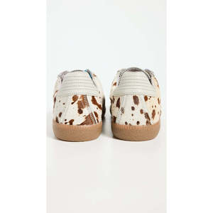 Chaussures en toile tendance CW V1 pour femmes, collection The Stallion Animal - Product Image 4