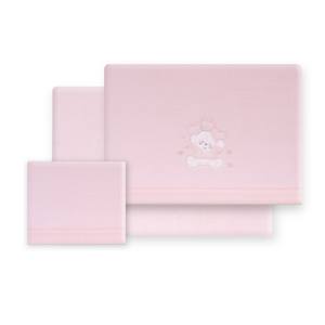 Ensemble de literie pour lit bébé modèle Oso Corazones en polaire corail tissé avec motif de personnage (3 pièces) - Product Image 1