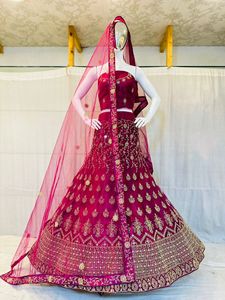 Zarna 16 Kali Net Lehenga con bordado completo de pedrería, espejo, purpurina y gran vuelo para bodas y eventos festivos - Product Image 2