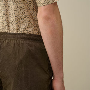 Pantalones cortos de baño para hombre de pana High Street personalizables Traje de baño de calidad premium para ropa de playa y piscina de moda - Product Image 4