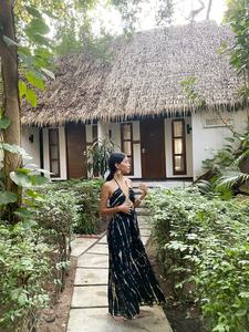 Tie Dye Rayon Dos Nu Longue Maxi Robe pour Femmes Boho Beach Resort Wear Tissé avec Taille Naturelle Collection Sexy D'été - Product Image 4