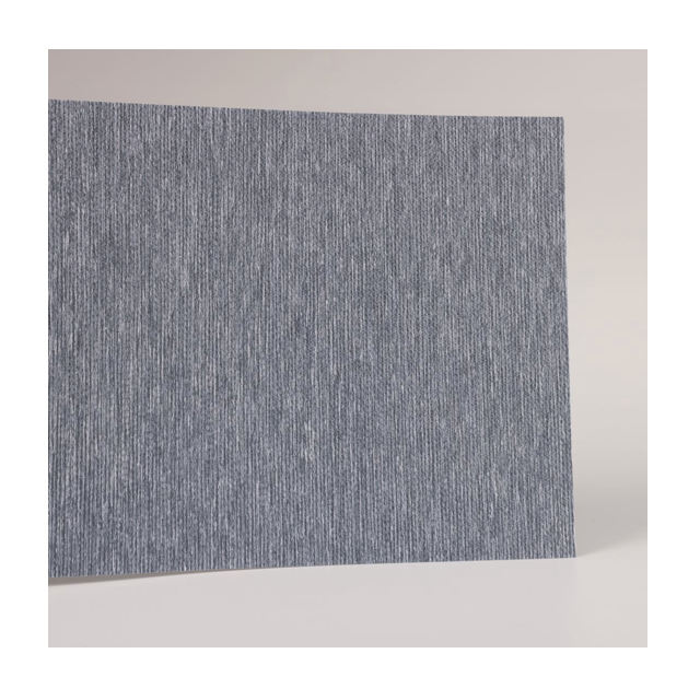 สีเทาเข้ม