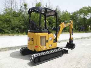 Petite mini pelle sur chenilles Cat 302 de 1,5 tonne à prix compétitif prête à l'emploi - Product Image 4