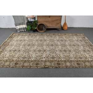 พรมขนสัตว์ทำมือสีน้ำตาลเบจคลาสสิก ขนาด 5.9 x 9.9 ฟุต ผลิตในตุรกี เป็นมิตรกับสิ่งแวดล้อม ขนปานกลาง รูปทรงสี่เหลี่ยมผืนผ้า ดีไซน์แบบ Patchwork เหมาะสำหรับห้องนั่งเล่น - Product Image 2