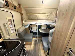 Autocaravana RV CAMPER Clase A con Volante a la Izquierda 2024, 4 Plazas, Emisión Euro IV, SUV, Motor de 4.5L, Transmisión Automática, Asientos de Cuero, Aire Acondicionado - Product Image 2