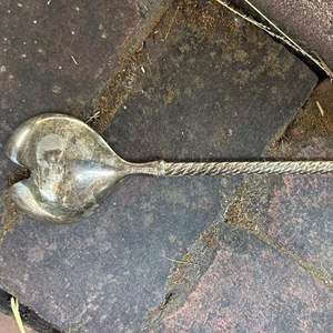 Outil antique fait à la main de salade de serveur de salade d'acier inoxydable pour des restaurants hôtel et ressource fabriqués à la main de l'Inde - Product Image 1