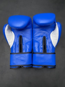 Gants d'entraînement de haute qualité avec rembourrage en mousse, option de logo personnalisé et design en maille respirante - Product Image 5