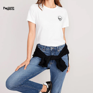 T-shirt décontracté d'été pour femme en twill 100 % coton de haute qualité, avec logo personnalisé imprimé et brodé, manches courtes, respirant et séchage rapide - Product Image 3