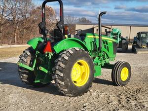 2022 Johnn Deere 5045E Mini Tractor 4WD Rueda 160HP Potencia nominal 4x4 Tipo de accionamiento para uso agrícola - Product Image 5