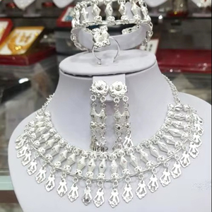 ชุดเครื่องประดับแฟชั่นวินเทจพร้อมส่งสร้อยคอและต่างหูทองเค24K สร้อยคอและต่างหูสไตล์ฝรั่งเศสสหรัฐอเมริกา - Product Image 1