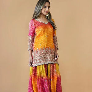 Beautiful Party Wear Top-sharara Y Dupatta Con Impresión digital con hilo Sequnce work - Product Image 1