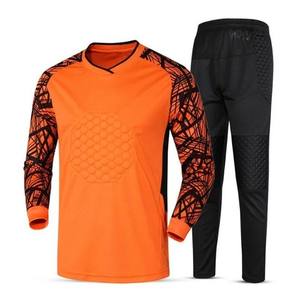 Kit de Maillot d'Entraînement de Gardien de But Complet pour Hommes OEM, Uniformes Personnalisables pour Adultes, Tenue de Football Imprimée Anti-Bactérienne, Prix Raisonnable - Product Image 1
