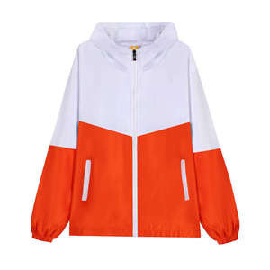 Veste coupe-vent de sport légère personnalisée pour hommes Veste imperméable à capuche softshell unisexe pour la randonnée - Product Image 1