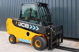 Chariot télescopique électrique JCB 30E RWD à batterie lithium-ion, zéro émission, haute capacité de levage, chariot élévateur télescopique industriel compact - Product Image 5