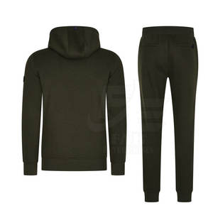 Chándal deportivo transpirable para hombre, conjunto Atlético OEM de 2 piezas con logotipo personalizado para gimnasio o ropa de calle - Product Image 3