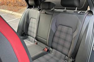 VOLKSWAGEN GTI 2023 d'occasion, conduite à gauche/droite - Product Image 2