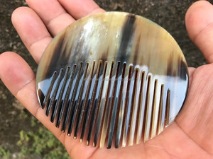 Lampe au sel ronde naturelle sculptée à la main de haute qualité personnalisée avec taille personnalisée pour la décoration intérieure et les cadeaux - Product Image 6