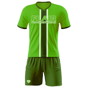 Kits de football rétro conçus sur mesure Uniformes de maillot de football pour enfants de haute qualité pour hommes - Product Image 3