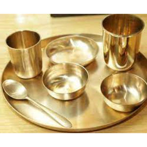Juego de Platos de Metal de Primera Calidad con Acabado Antiguo de Cobre Martillado y Pulido Plateado, para Servir Alimentos - Product Image 6