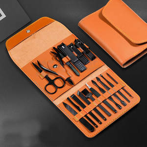 Ensemble de manucure et de pédicure en acier inoxydable pour hommes et femmes Kit d'instruments de soins de beauté dans un emballage en boîte - Product Image 4