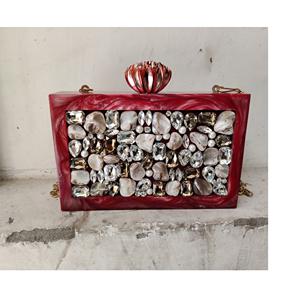 Pochette de type personnalisé en résine artisanale indienne de couleur dorée pour femme - Product Image 5