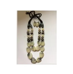 Long collier vintage classique unisexe, perles en résine multicolore, beau motif de serrure, cadeau d'anniversaire en argent et or plaqué rhodium - Product Image 4