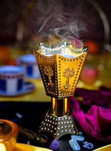 Classic Wooden Bakhoor <b>Burner</b> Ideal For Traditional Home Fragrance Practices And Calm Peaceful Daily Ambience for best price - Product Image 3