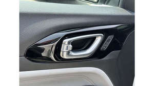 รถยนต์มือสอง คอมพาส ลิมิเต็ด ปี 2022 ขับเคลื่อน 4 ล้อ สภาพดีมาก พวงมาลัยขวา/ซ้าย พร้อมเครื่องมือช่างในตลาดโลก - Product Image 5