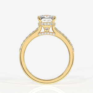 Anillo de Diamante Cultivado en Laboratorio con Corte Cojín y Halo Oculto en Oro de 14k - Anillos de Diamantes Elegantes - Product Image 4