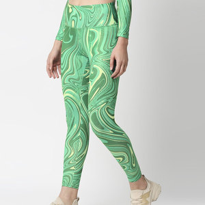 WATZY SPORTS กางเกงเลกกิ้งเอวสูงสีเขียวล้วนแบบสปอร์ต ยืดหยุ่น ระบายอากาศ แห้งเร็ว ป้องกันแบคทีเรีย ผ้าถัก สำหรับผู้หญิง - Product Image 1