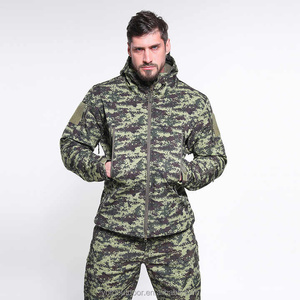 Veste de chasse robuste avec tissu résistant à l'eau et motif camouflage réglable, parfaite pour les conditions extrêmes - Product Image 2