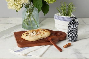 Planche à découper et à fromage en bois - Product Image 3